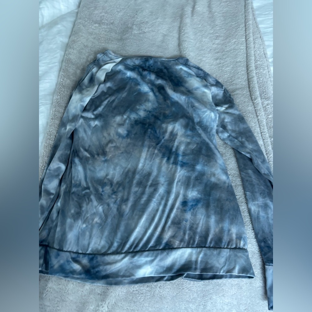Lightweight tie dye hoodie - Picture 2 of 3